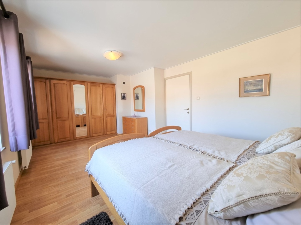 Centraal gelegen woning met grote garage en atelier - Zeebrugge 