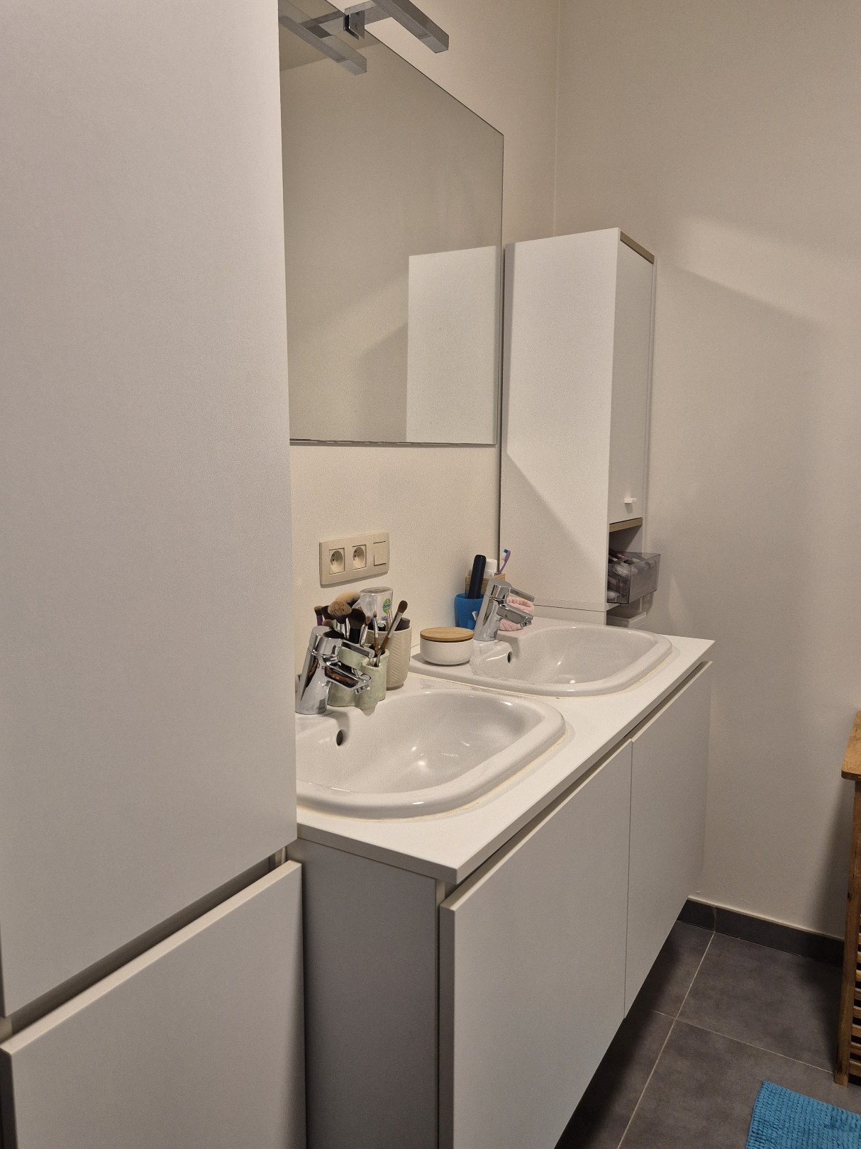 Appartement  met 2 slaapkamers, terras en parkeerplaats 