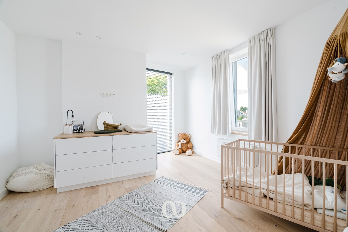 Prachtig gerenoveerde gezinswoning met 4 slaapkamers in Kruisem 