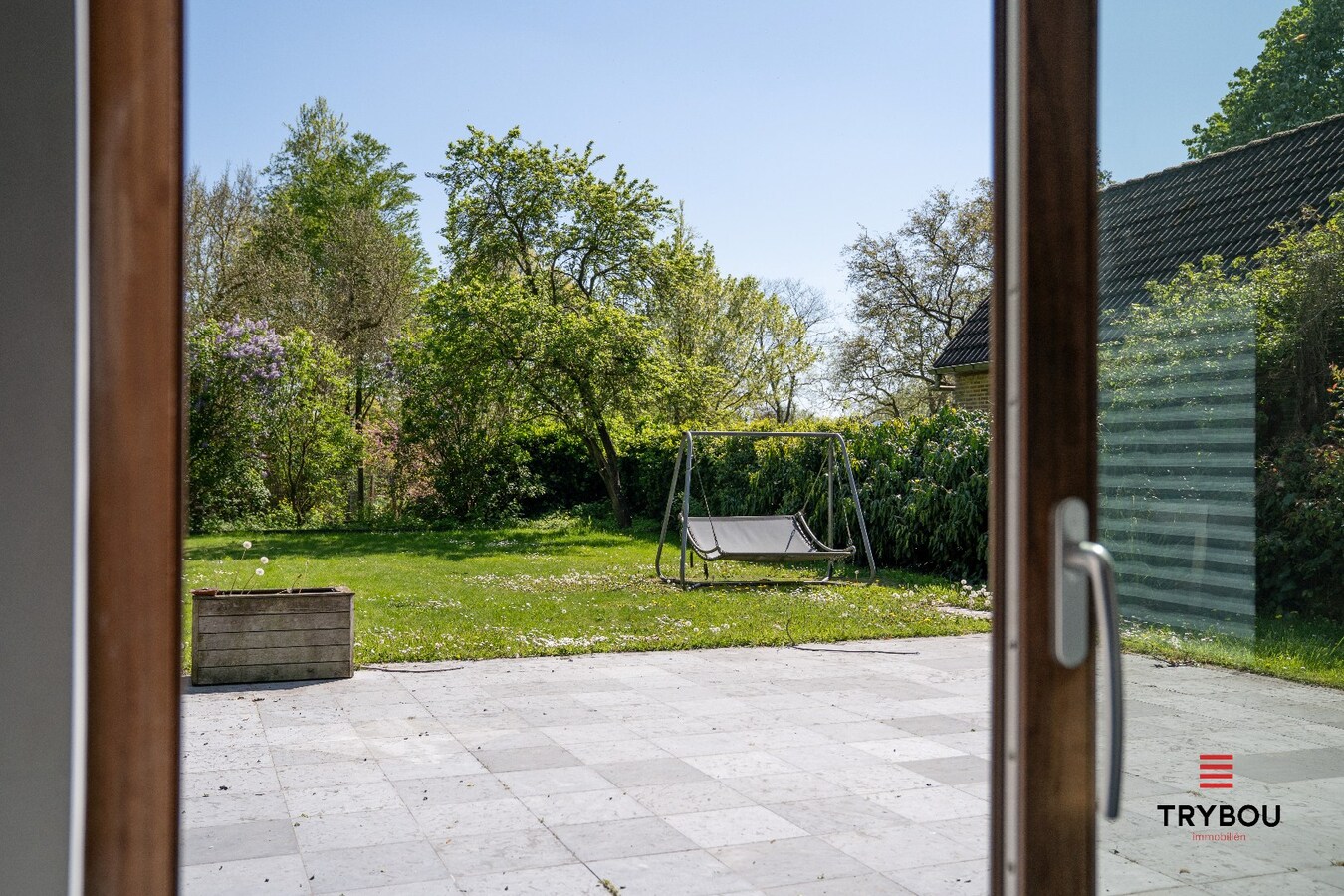 Alleenstaande woning met 4 slaapkamers in Merkem! 