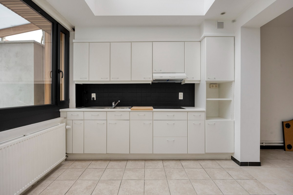 Woning met 4 slaapkamers, 2 badkamers, terras in centrum Leuven ! – EPC 187 kWh/m² - bewoonbare opp. 184m² 