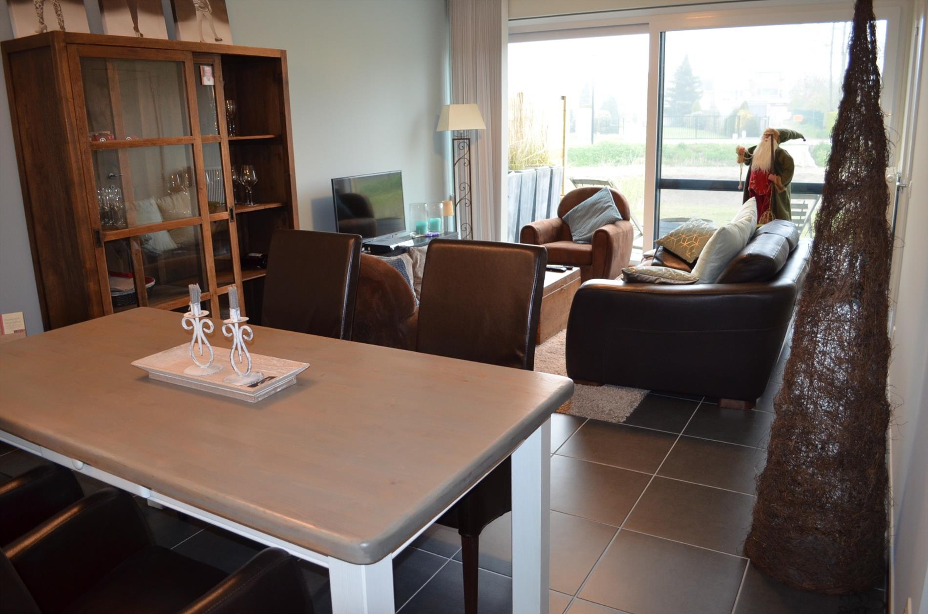 Nieuwbouw met 3 slaapkamers, 2 parkeerplaatsen te centrum Maldegem 