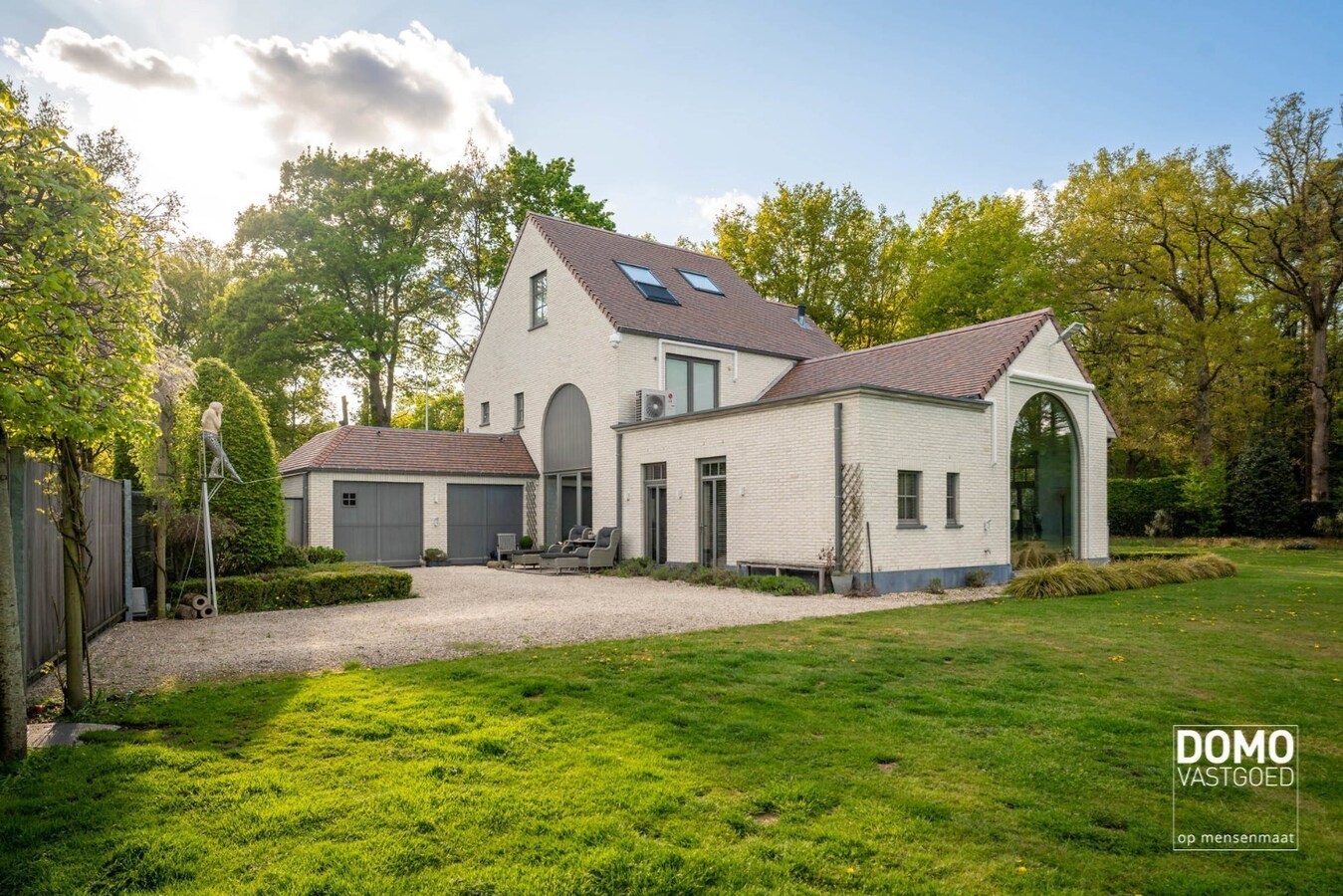 Exclusieve villa, zeer rustig gelegen, aan de groene bossen van Bolderberg. 