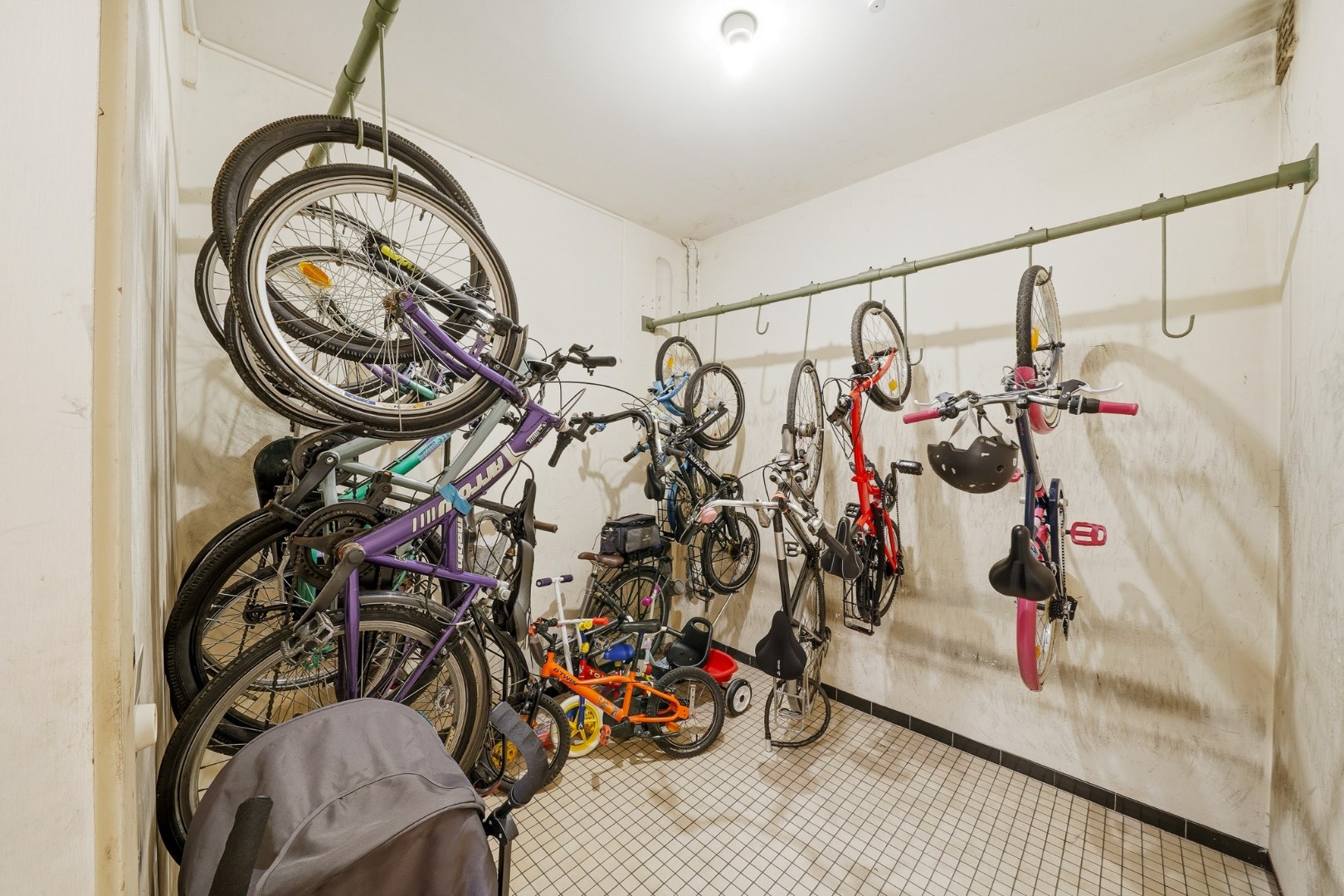 Instapklaar 3-slaapkamerappartement met garage en staanplaats in Oostende 