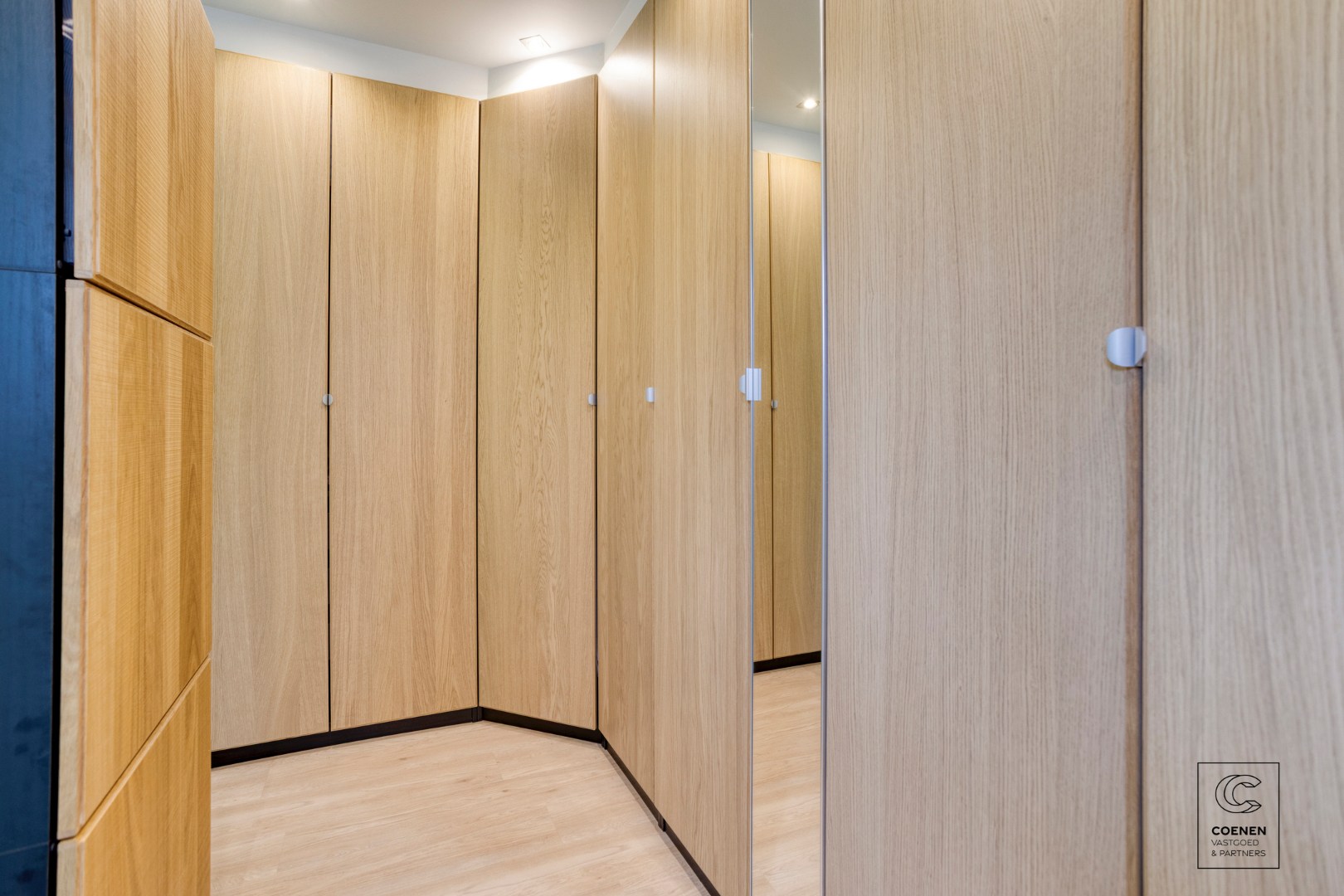 Prachtige woning (2013) van 256 m² met 4 slaapkamers in een doodlopende straat te Grobbendonk! 