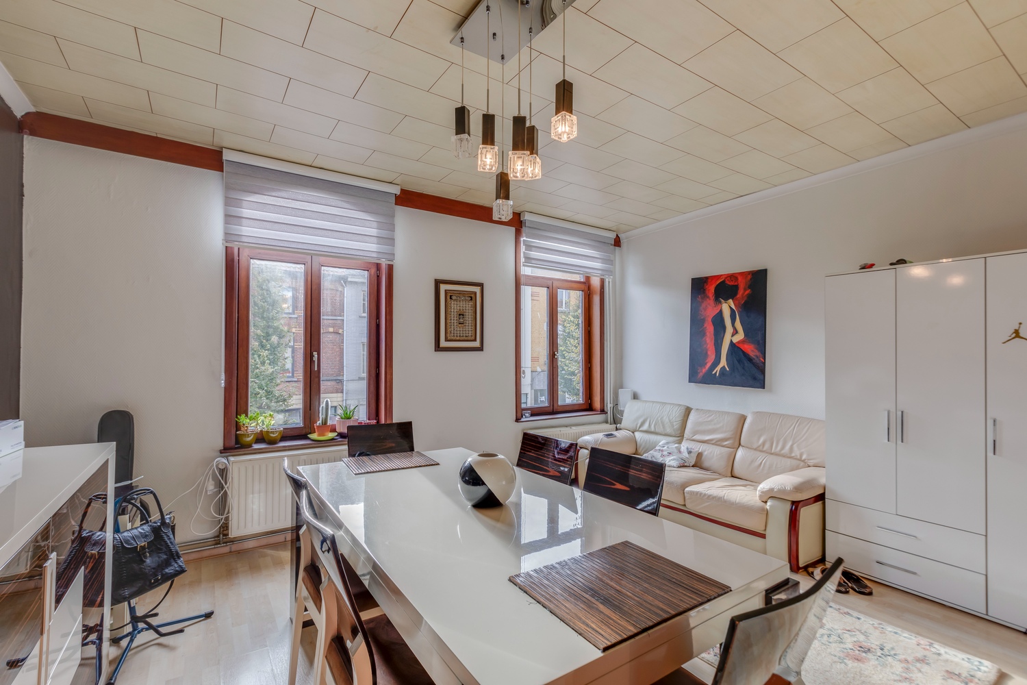 Triplex appartement met casco handelsgelijkvloers 