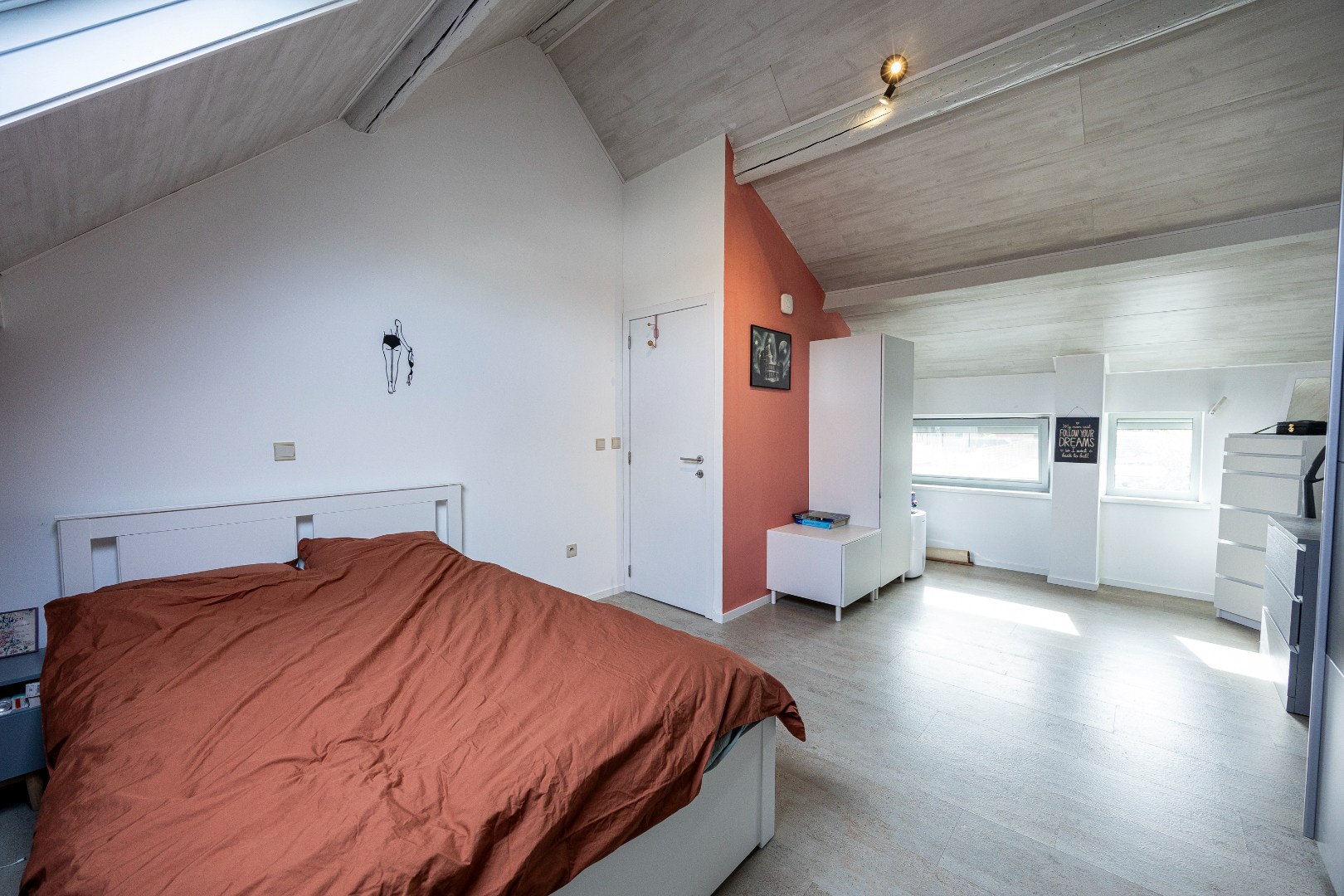 Instapklare woning met tuin, oprit en groene ligging te Sint-Katherina-Lombeek 