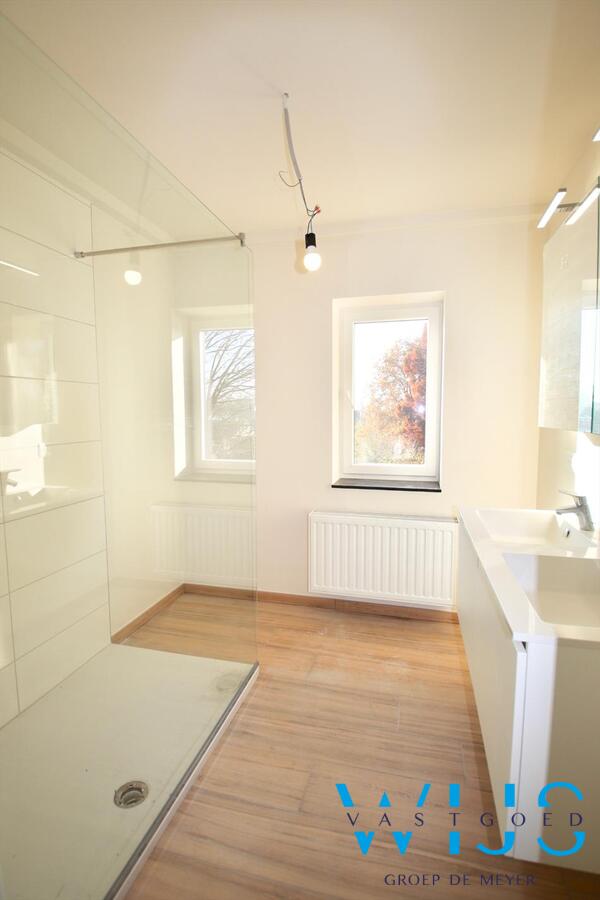 Duplexappartement met 4 slaapkamers &amp; zonneterras te Ertvelde! 