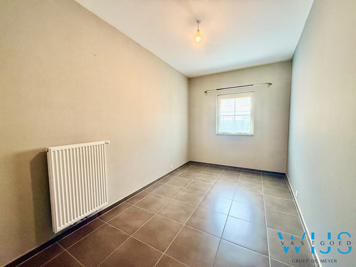 Gelijkvloersappartement met staanplaats te Ertvelde ! 