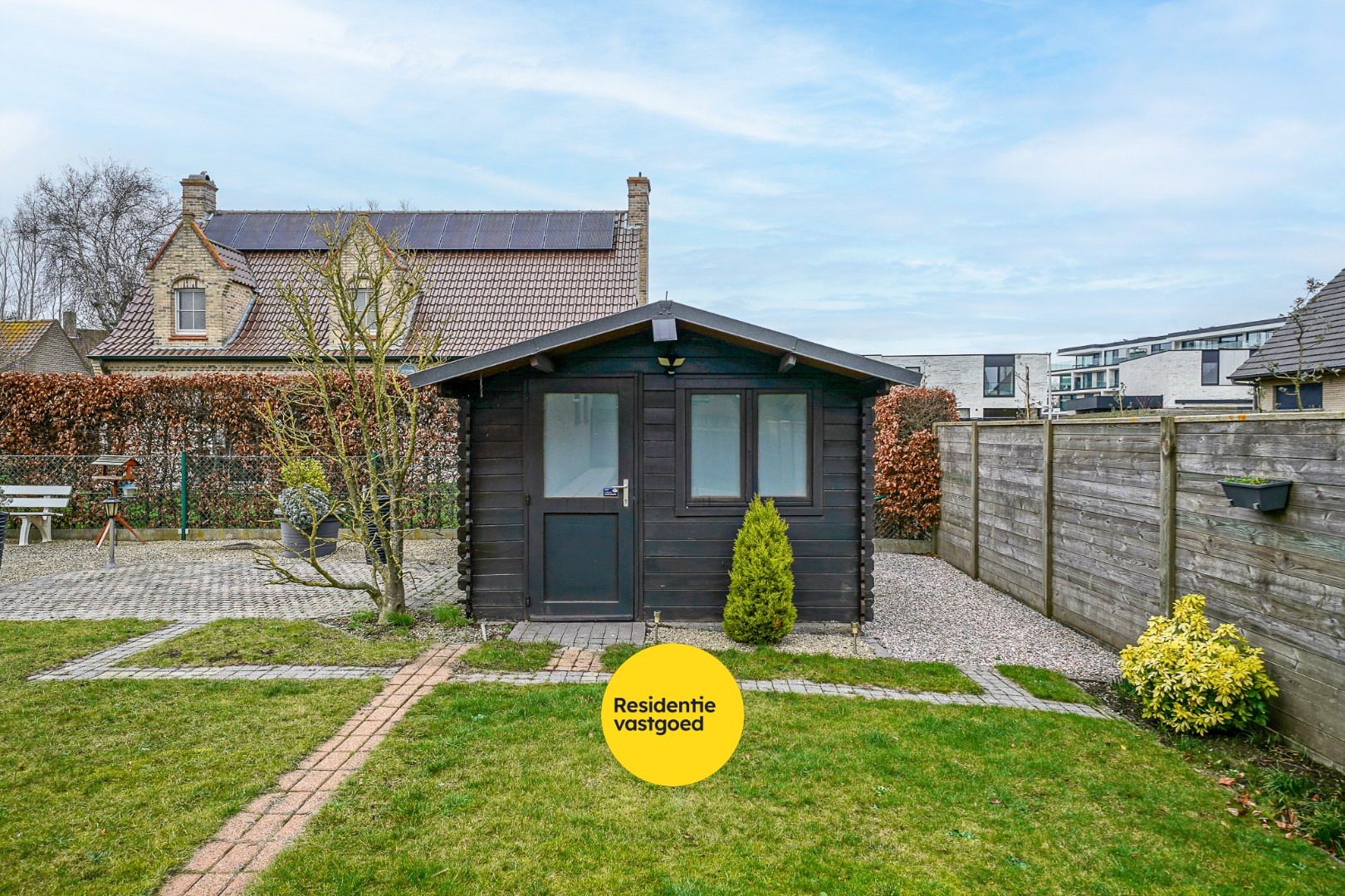 Vrijstaande ruime woning in rustige residentiële wijk in Oudenburg 