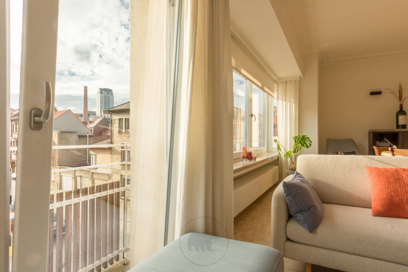 Subliem gelegen appartement met garagebox (renovatie 2020) 