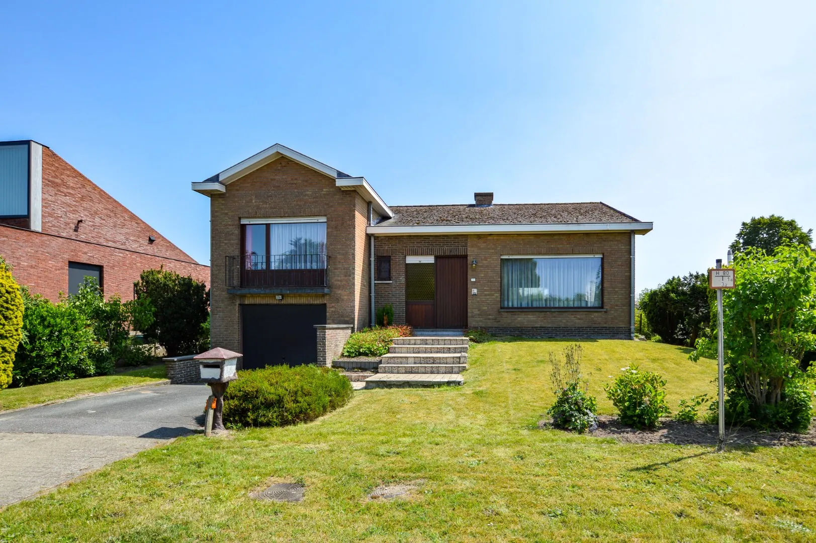 Alleenstaande woning op een perceel van 1.819 m² te Eernegem