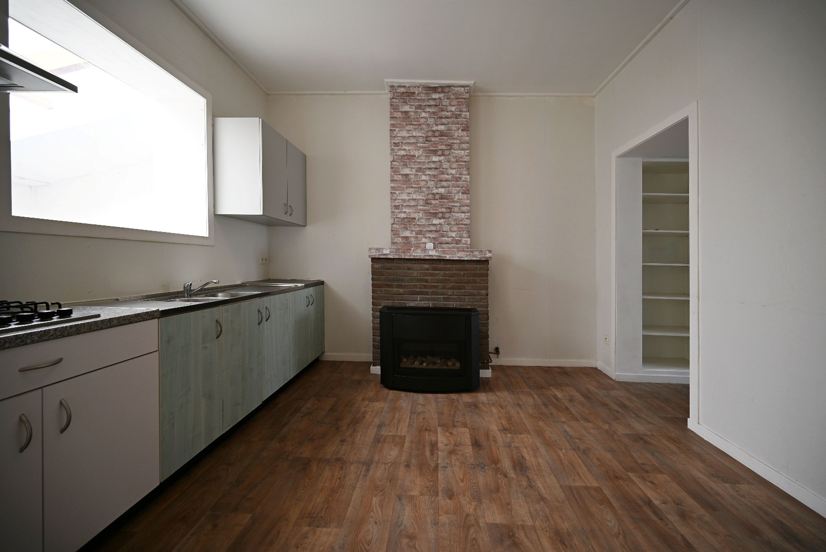 Rijwoning met 2 slaapkamers en tuintje te Eeklo 