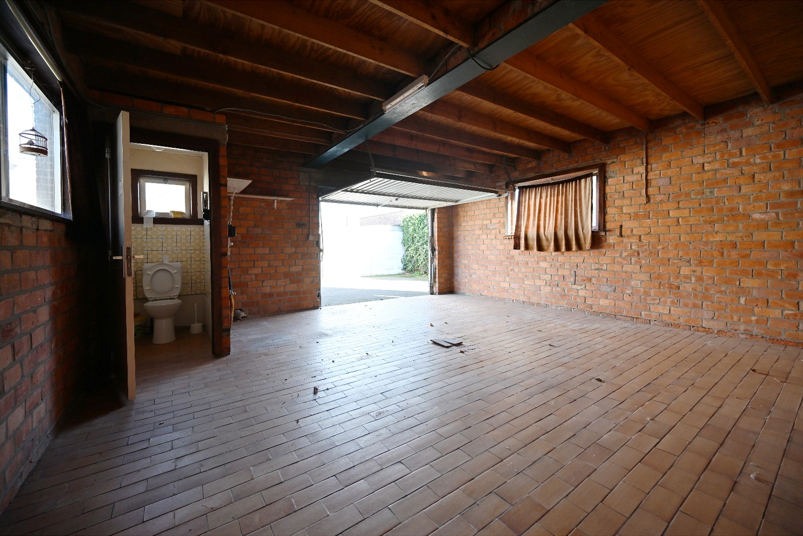 Te renoveren woning met 3 slpks op 607 m² te Lembeke 