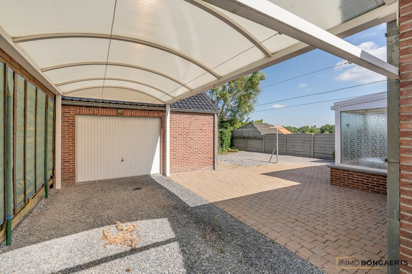 Woning met onderhoudsvriendelijke tuin 