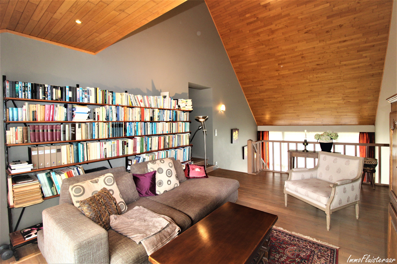 Magnifique propriété avec grande habitation, écuries, salle polyvalente, terrain à bâtir et prairies sur environ 1,67ha à Ellezelles (Hainaut) 