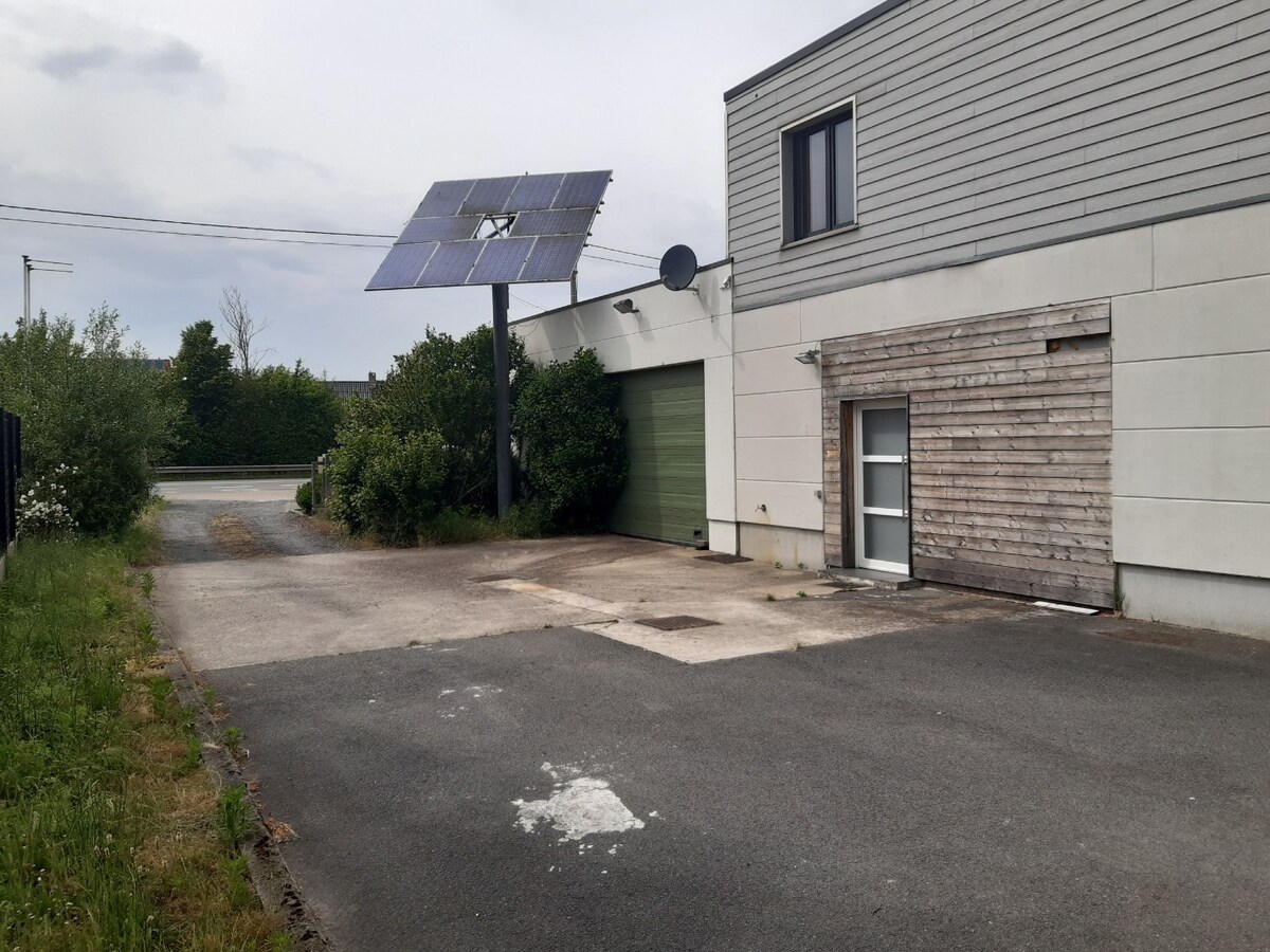 Degelijk appartement (1° verdieping). 