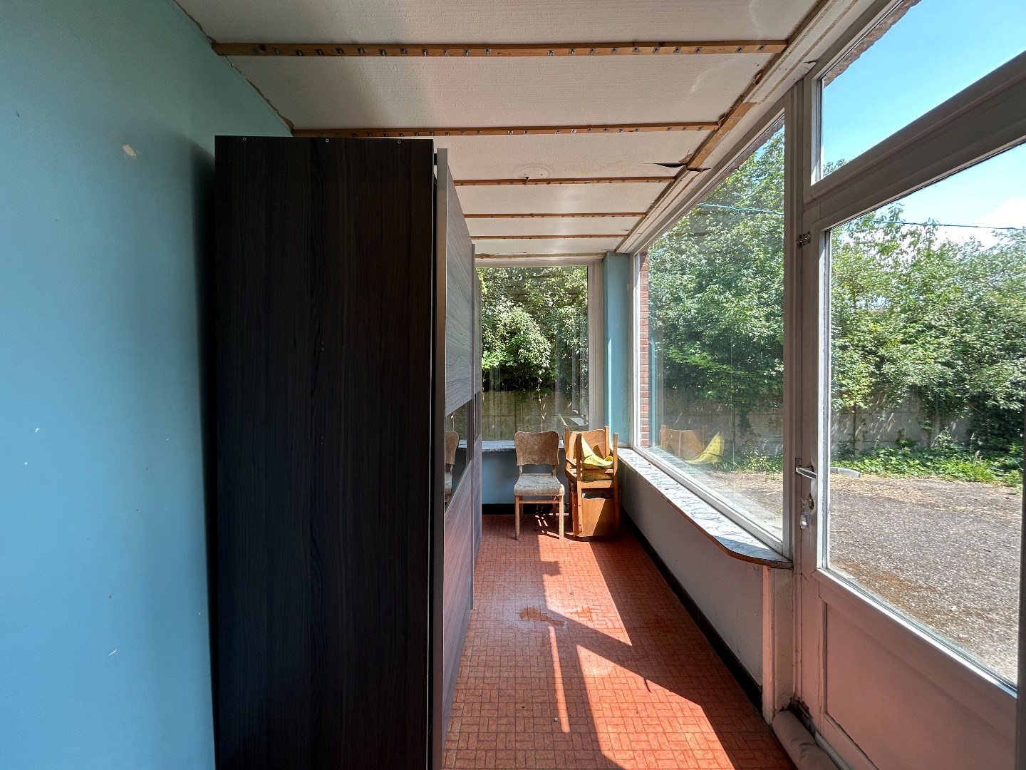 Te renoveren woning met loods/werkplaats in Geel 