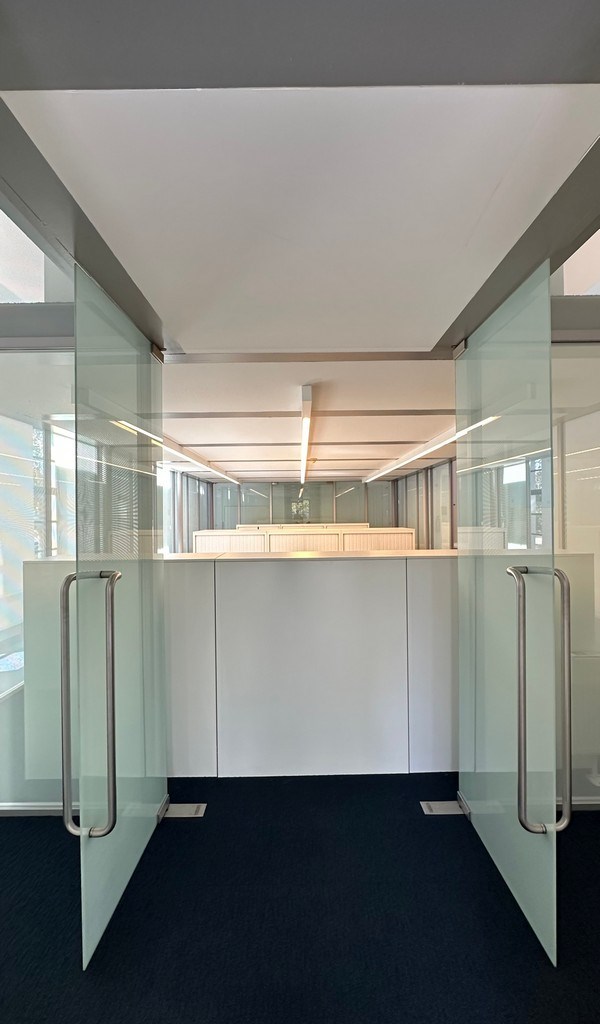 Standalone kantoorpand te huur in Deurle