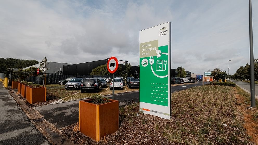 Magazijn en kantoor te huur op logistieke site te Bornem