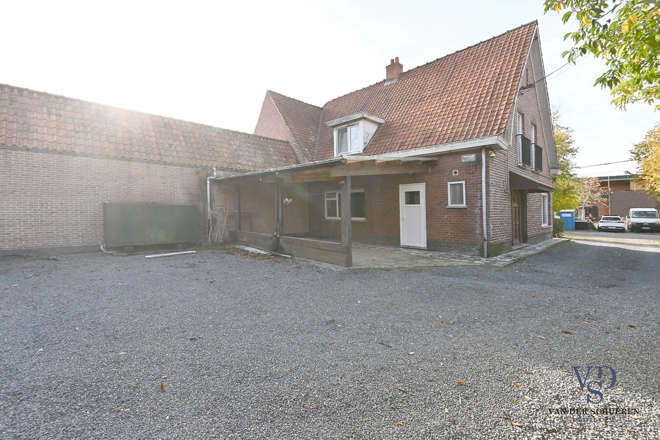 Te renoveren halfopen bebouwing in Deurle 