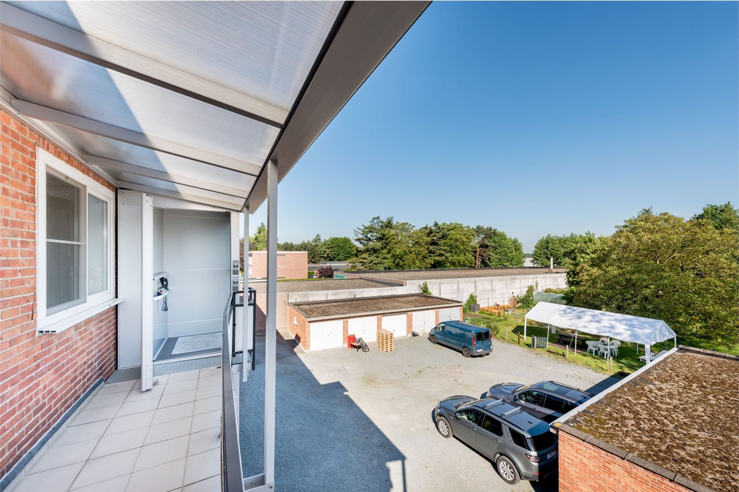 IN OPTIE: 2 Slpk app + privé-lift + 1 gar. 