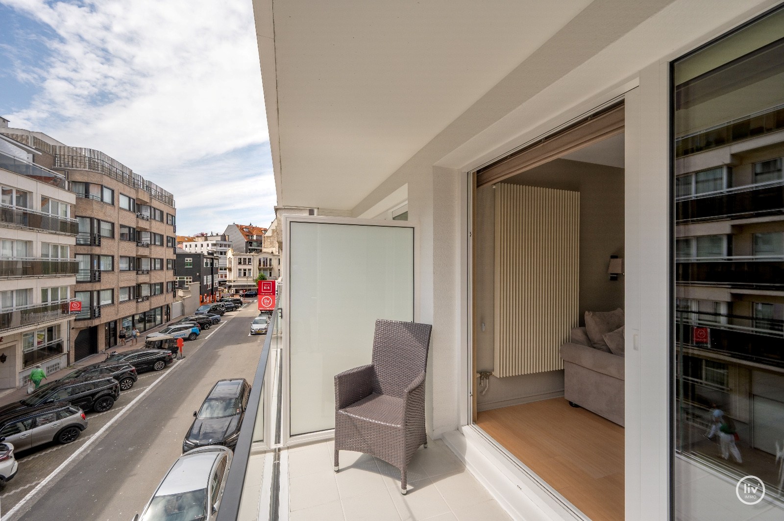 Appartement confortable d'une chambre avec terrasse ensoleillée situé dans un emplacement de premier choix près de l'avenue Dumortier. 