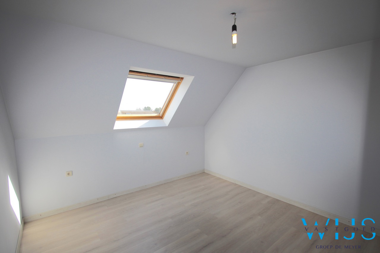 Ruim 3 slaapkamer appartement CENTRUM ERTVELDE 