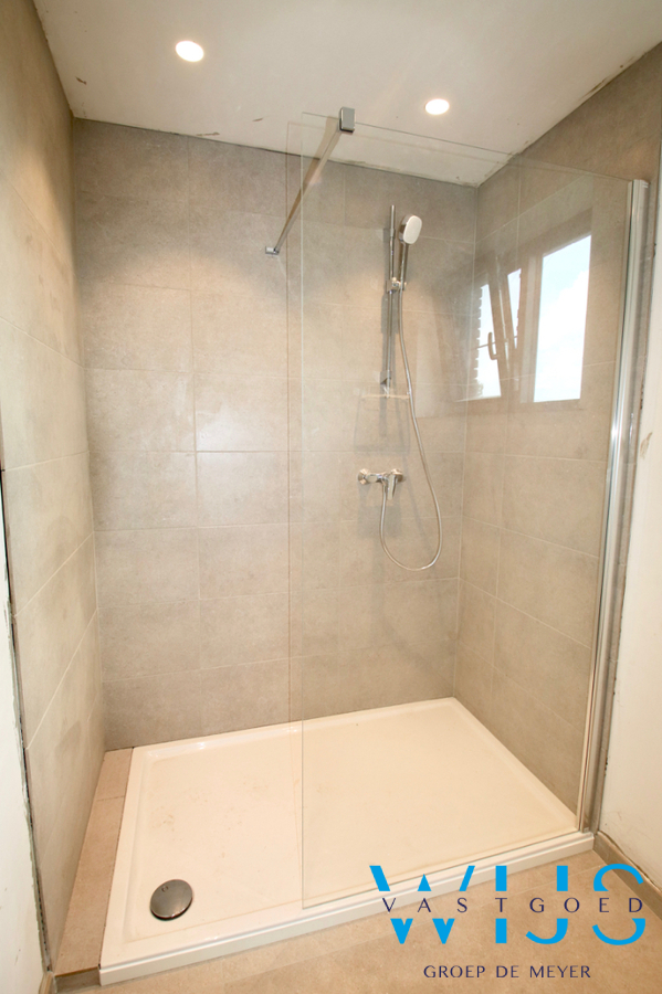 Tijdloze nieuwbouwwoning op TOPlocatie te Ertvelde! 