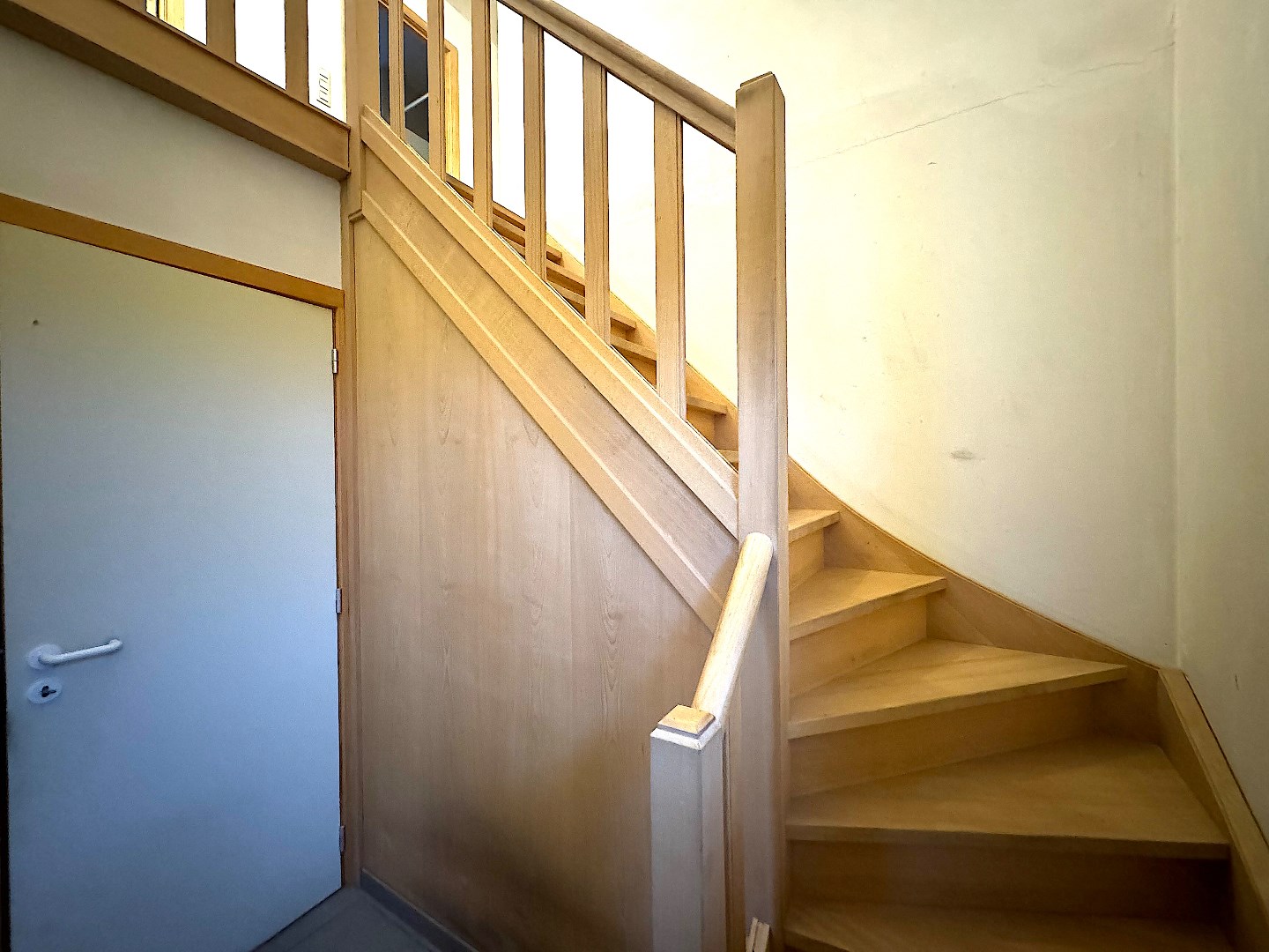 Tiegem - Alleenstaande woning met garage 950 euro 