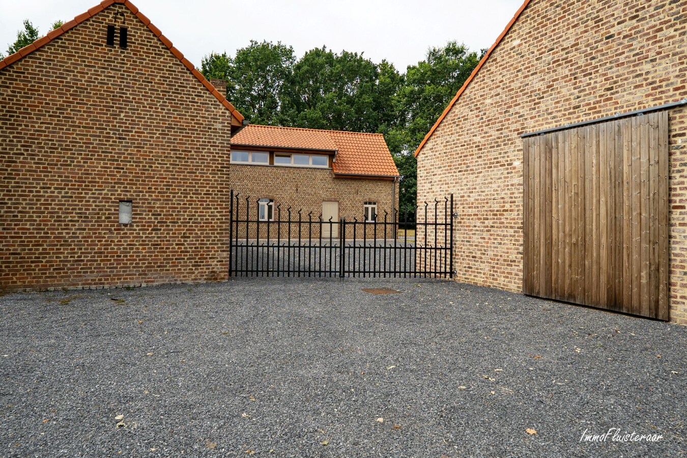 Charmante gerenoveerde woning met stalgebouw op ca. 2,6ha te Herk-de-Stad 