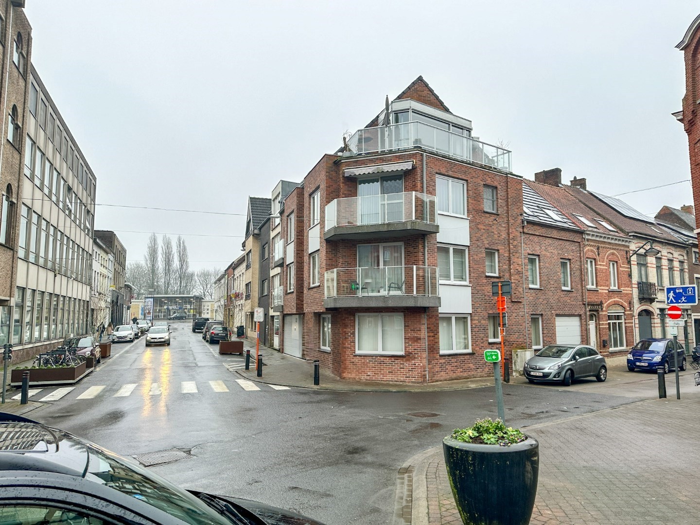 Instapklaar 2-skp appartement met zalig zonneterras, Torhout 