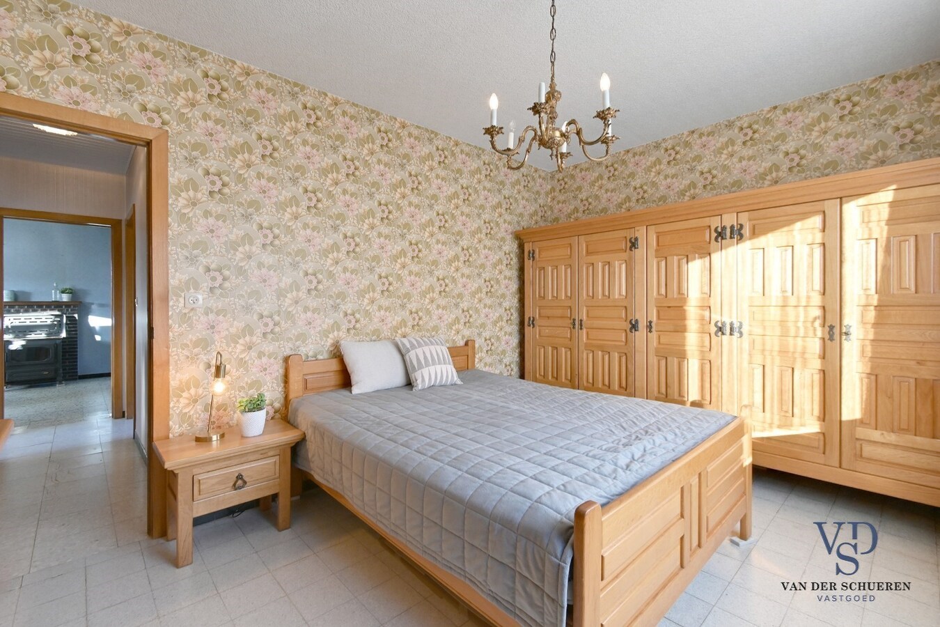 Degelijke bungalowwoning gelegen in een rustige verkaveling 