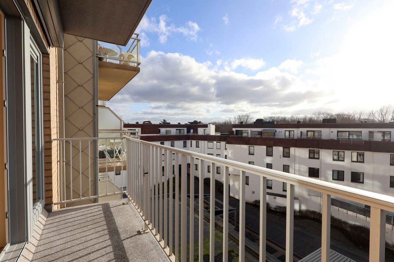 Modern appartement met eigen parkeerplaats nabij het strand Oostduinkerke 