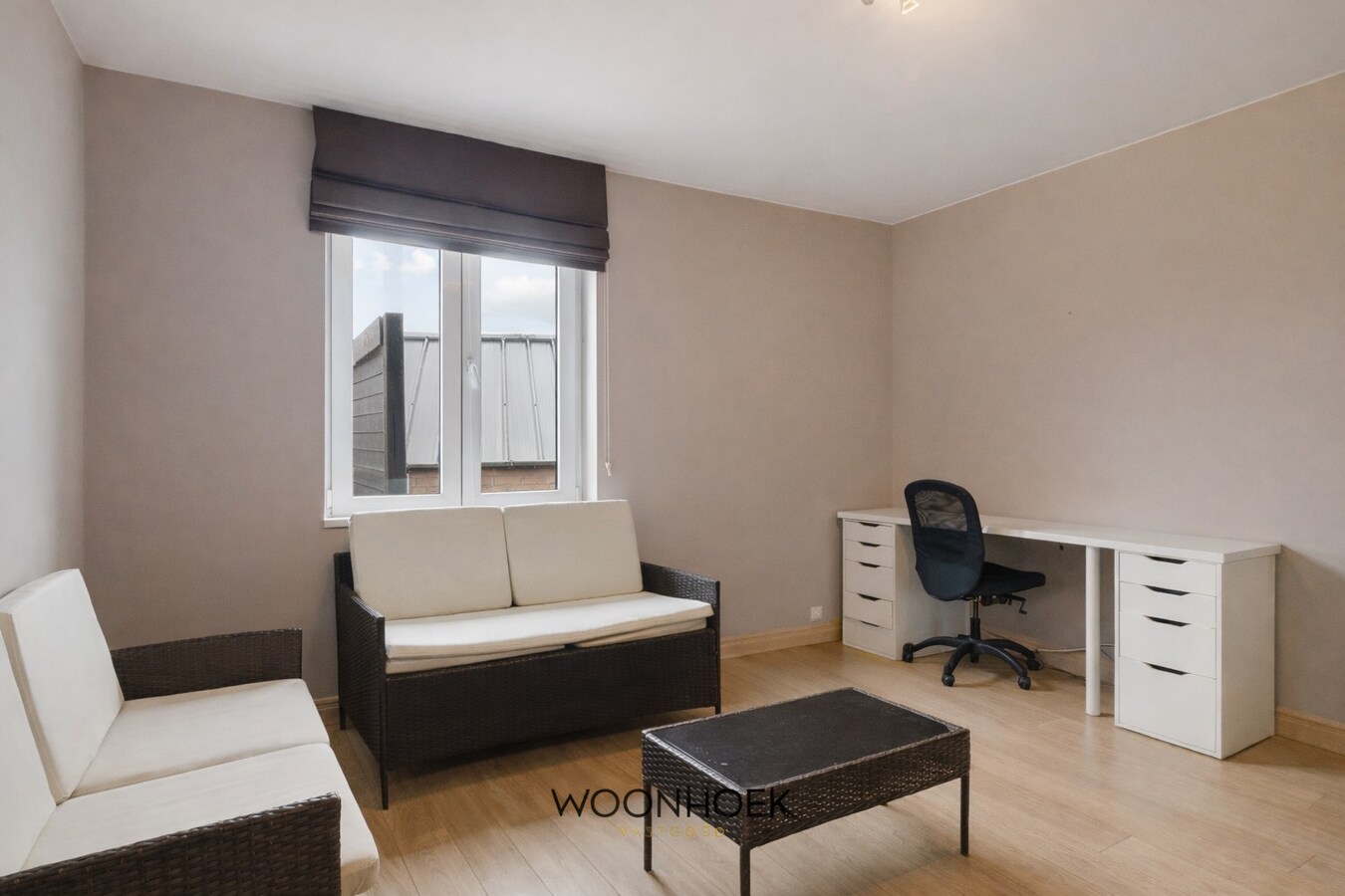 Zeer ruim &amp; zonnig duplexappartement vlakbij centrum en station 