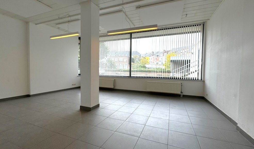 Rustig gelegen kantoren te huur vlakbij centrum Gent