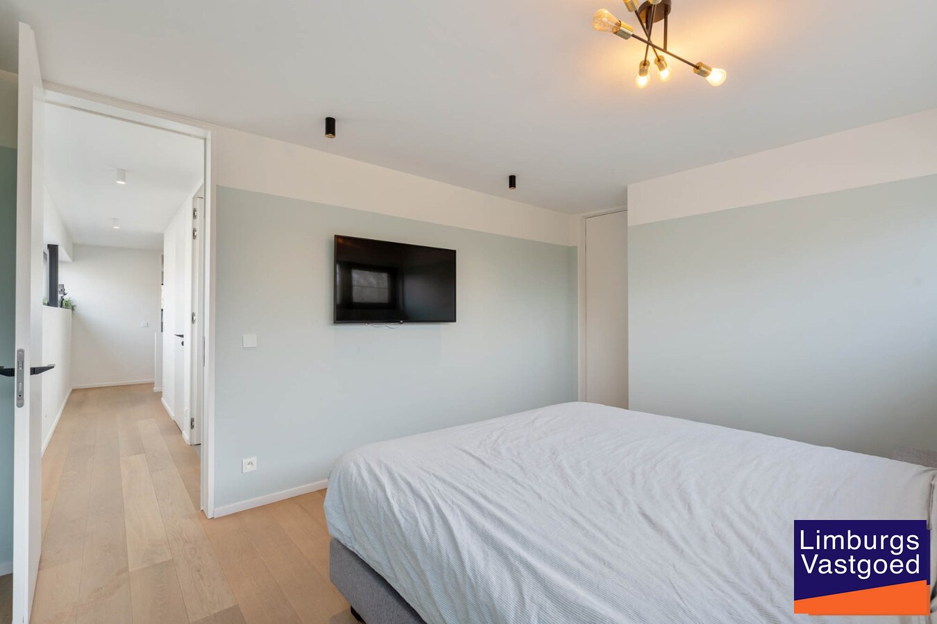 Hoogwaardig afgewerkte gezinswoning, 4 slpk, op 48a23ca, nabij centrum 