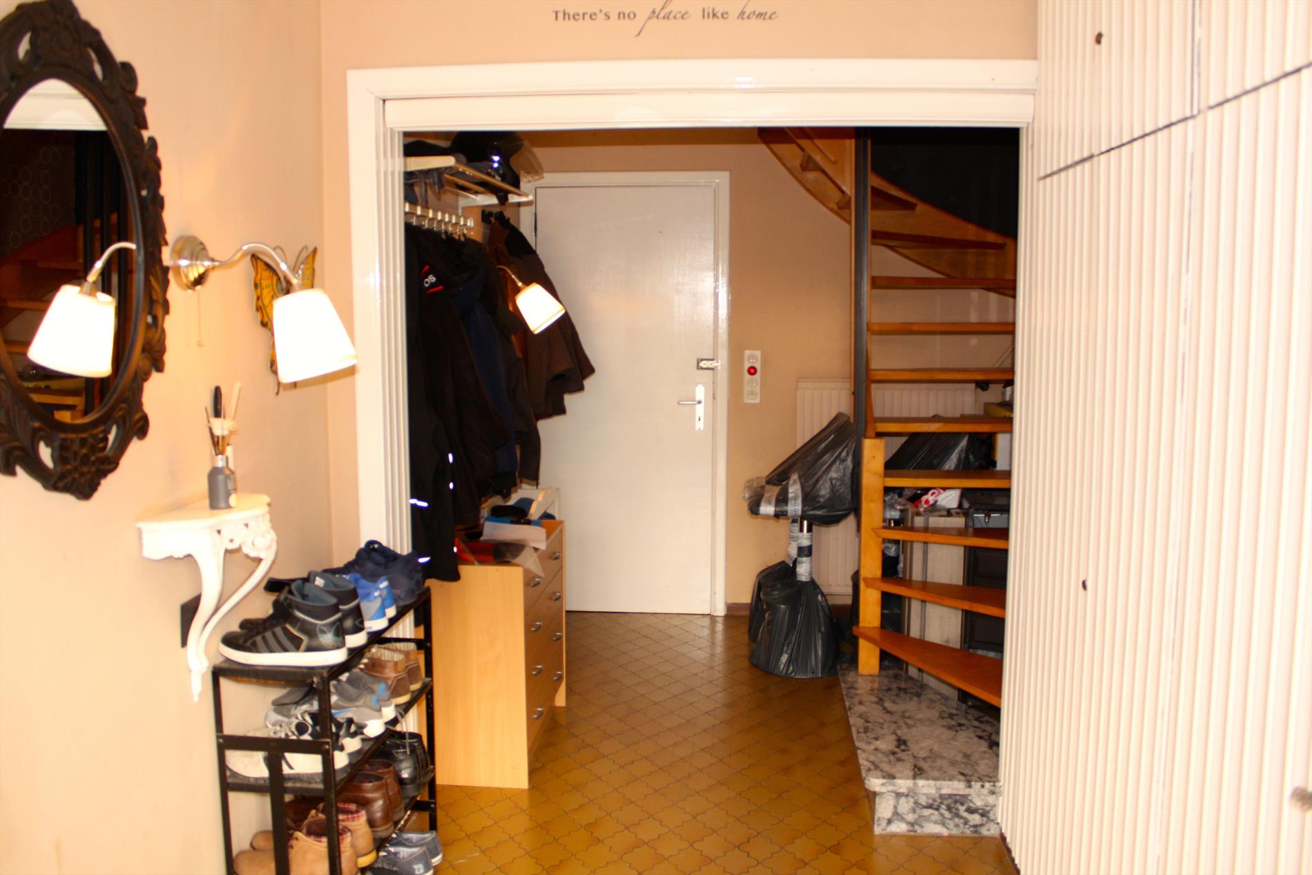 Ruime driegevelwoonst op toplocatie 