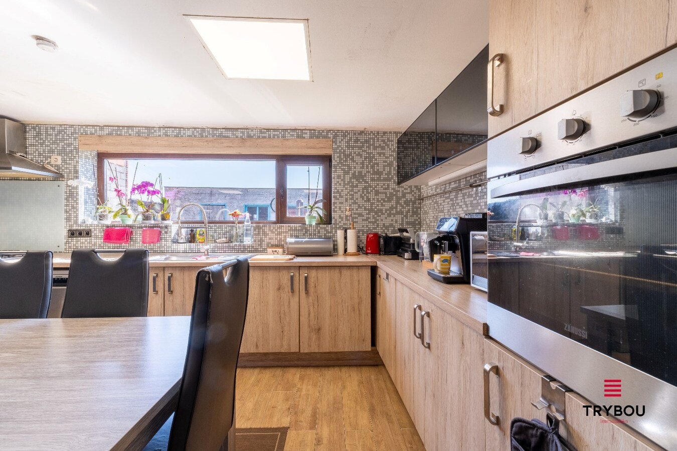 Instapklare woning met 2 slaapkamers, garage en tuin 