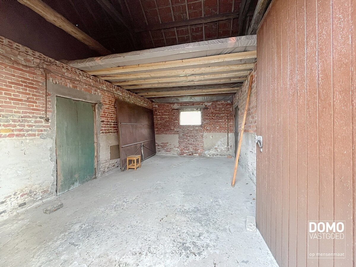 Authentieke open bebouwing met bijgebouwen en potentieel in Tuilt-Kuringen 