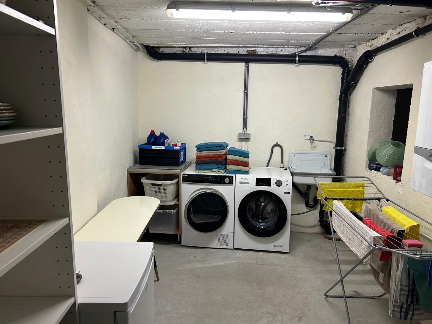 Ruime en gerenoveerde stadswoning met 5 slaapkamers, garage en twee badkamers in hartje Blankenberge 