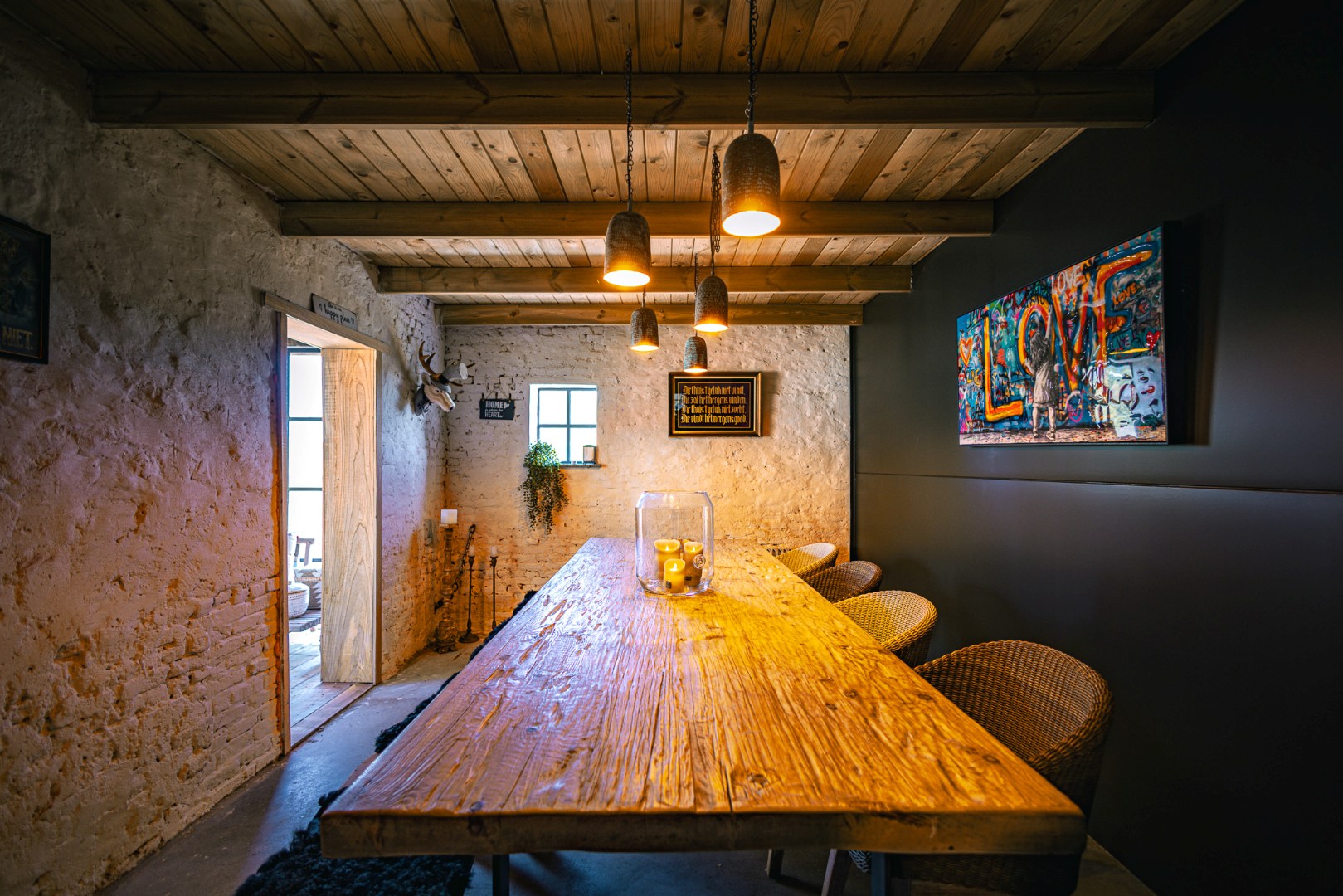 Unieke hoeve met schuur op 2.809m² gelegen in “valleigebied” te Boekhoute 