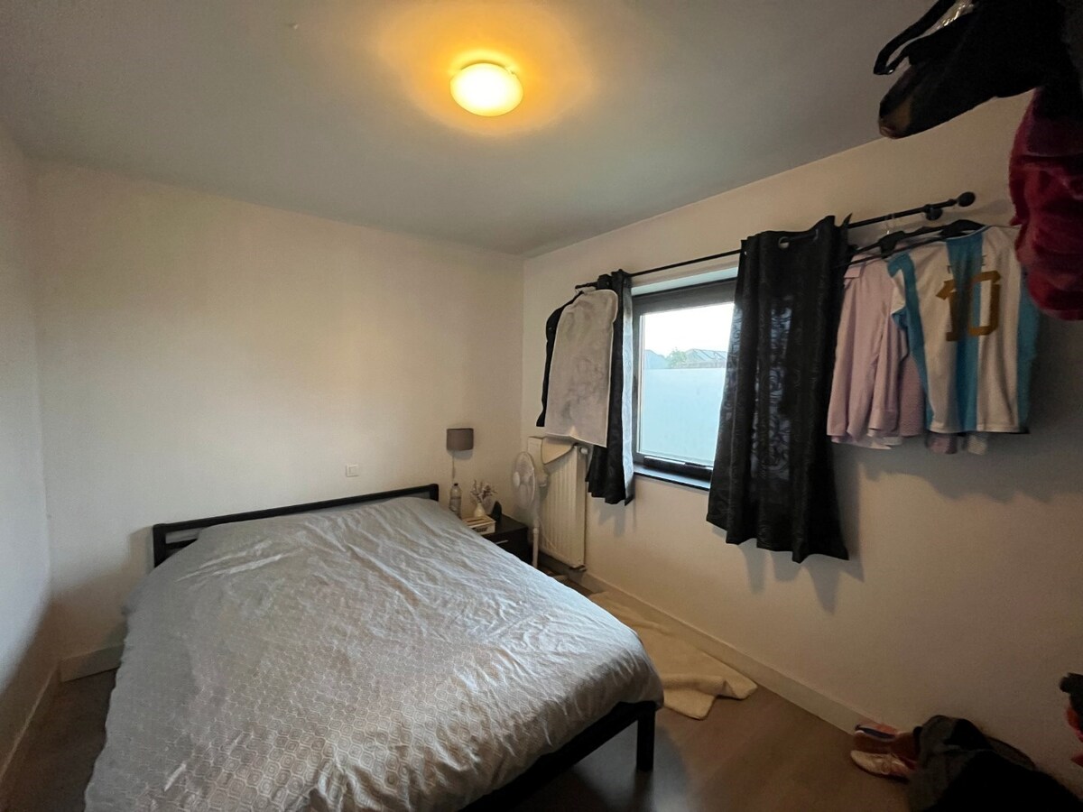 Gelijkvloers 1-slpk-appartement met terras 