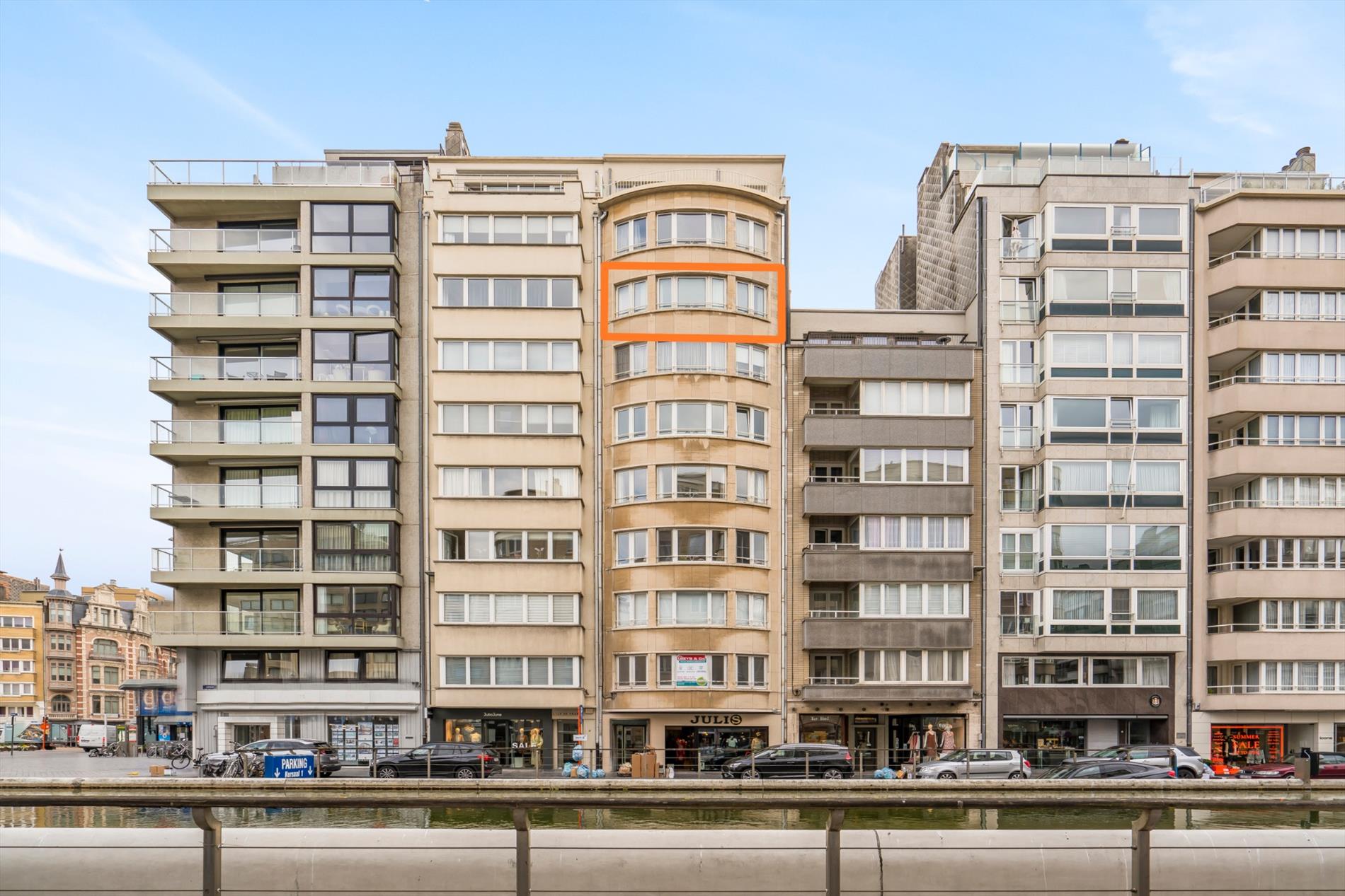 MODERN VAKANTIE APPARTEMENT OP TOPLIGGING (VAKANTIEVERHUUR) 