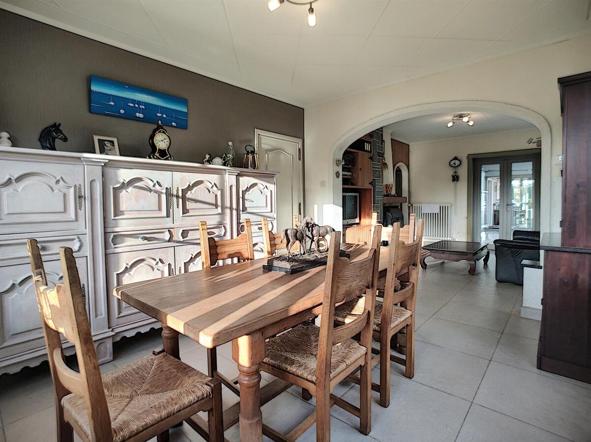 Goed gelegen alleenstaande woning op groot perceel van 828m²- Heist 