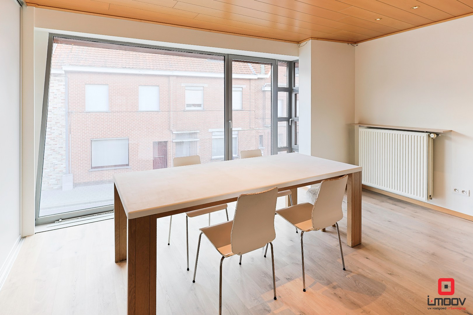 Bel-etagewoning met tuin, loods (450 m²) en tal van mogelijkheden 