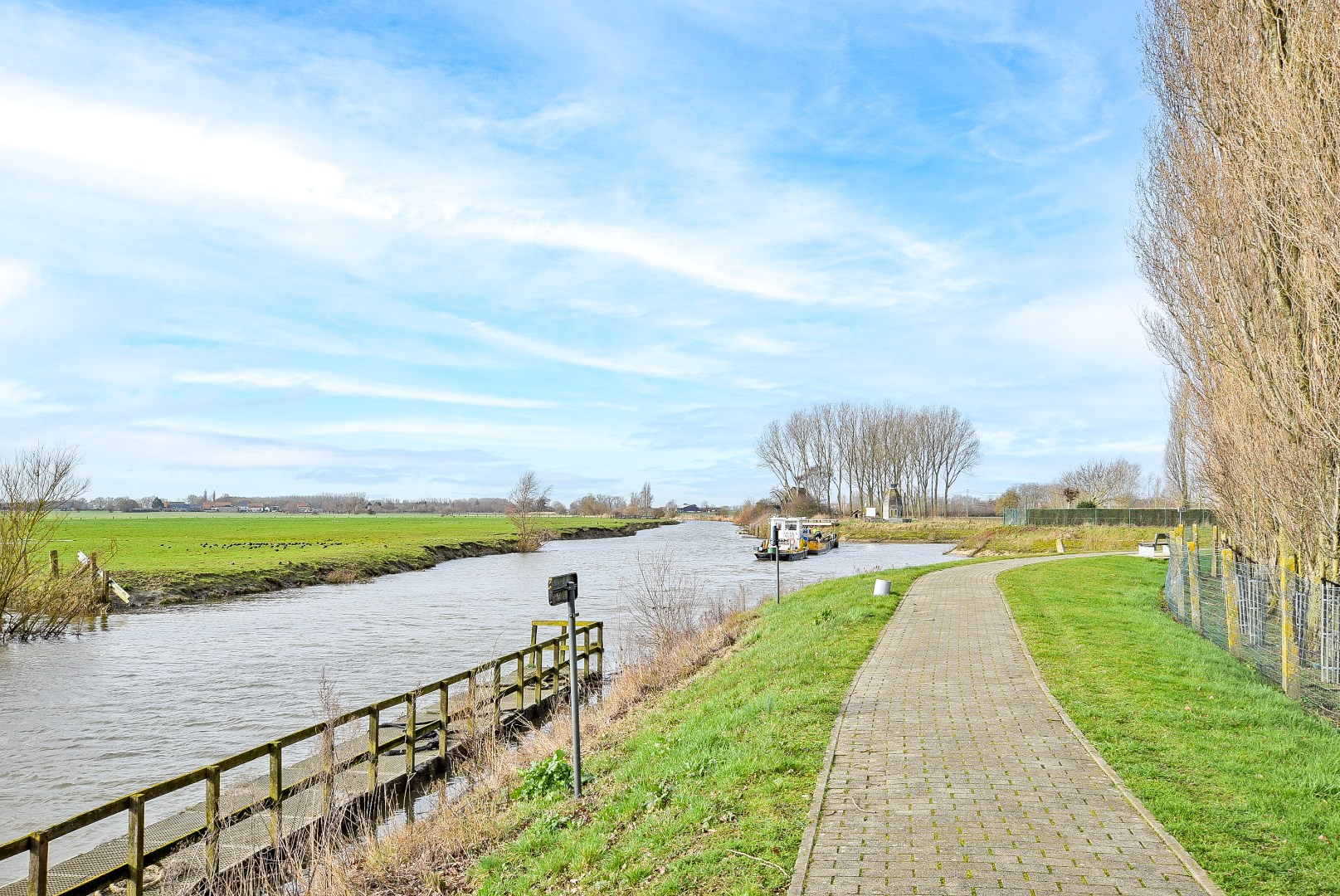 Restaurant met privéwoning en 2 B&amp;B-kamers op 4.370 m² 