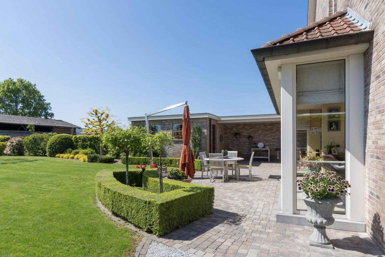 Kwaliteitsvilla op toplocatie met prachtige tuin 