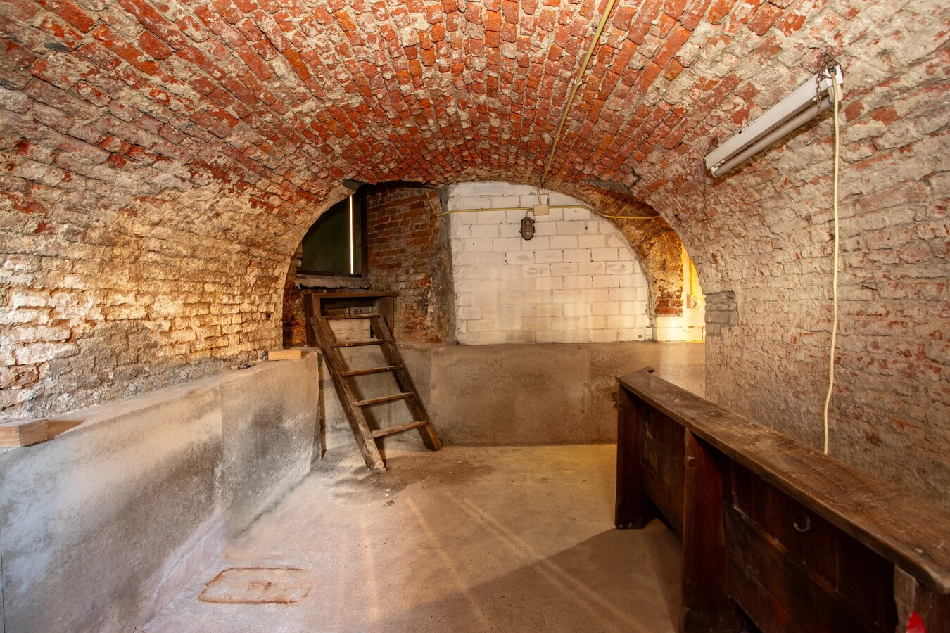 Imposante herenboerderij gelegen in het hart van Hoogeloon. 