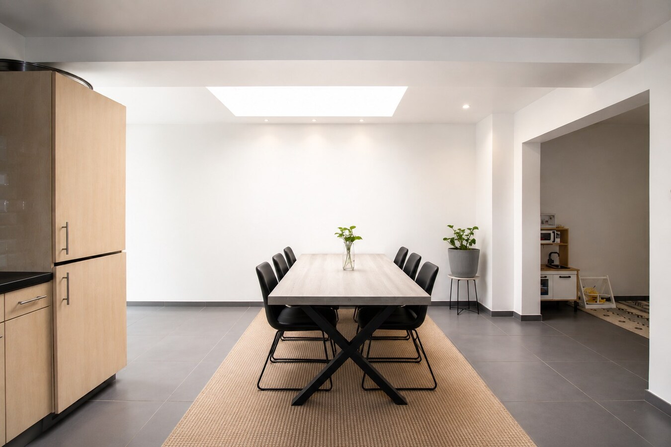 Rustig gelegen en instapklare gezinswoning met 3 slaapkamers, 2 badkamers en diepe tuin in Temse! 